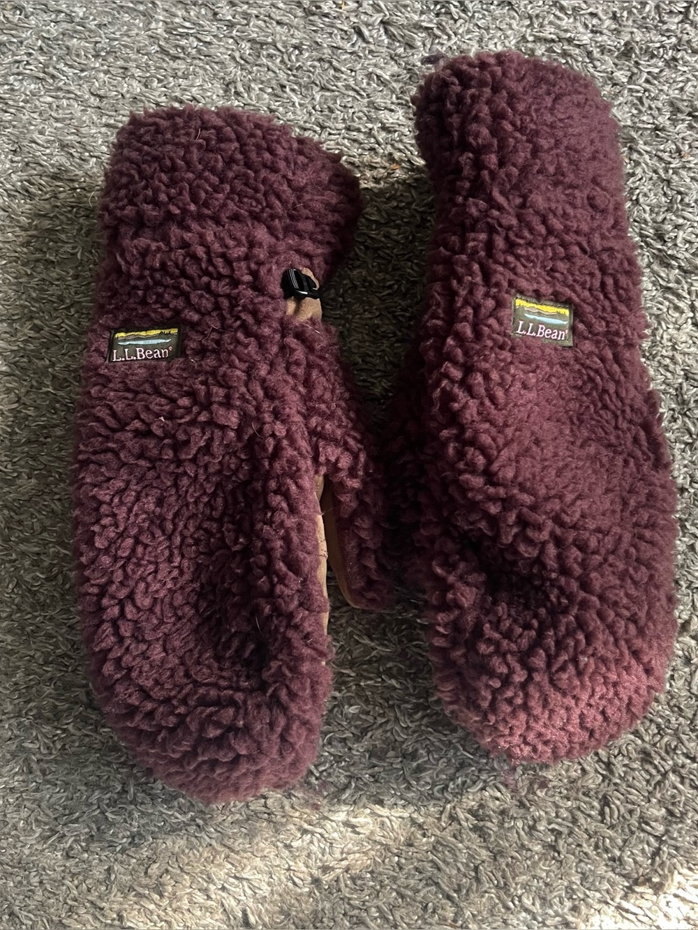 LL Bean Women's Mountain Pile Fleece Mittens Maroon Large Winter